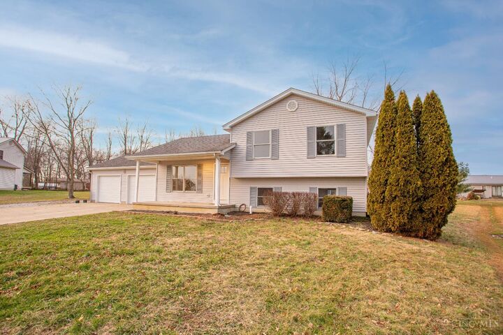 Property Photo: 20 Douglas Circle OH 45121