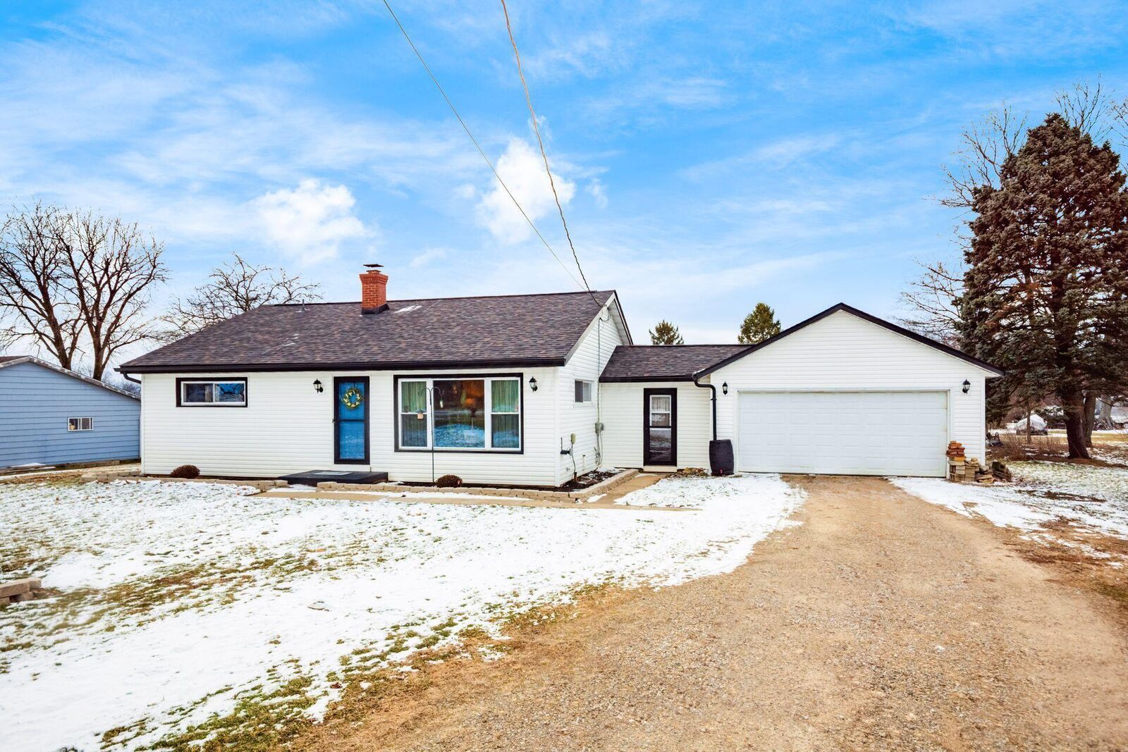 Property Photo:  2121 US Highway 42 SW  OH 43140 