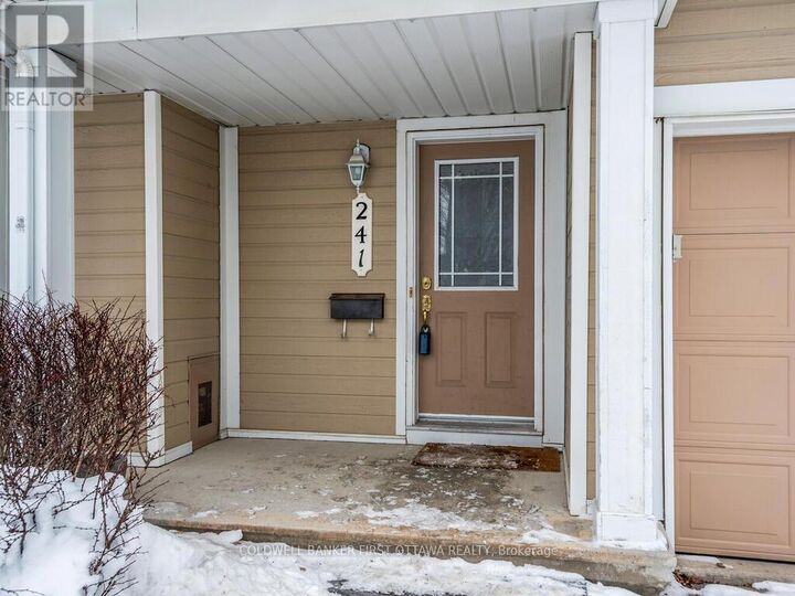 Property Photo:  241 Meadowbreeze Drive  ON K2M 3A6 