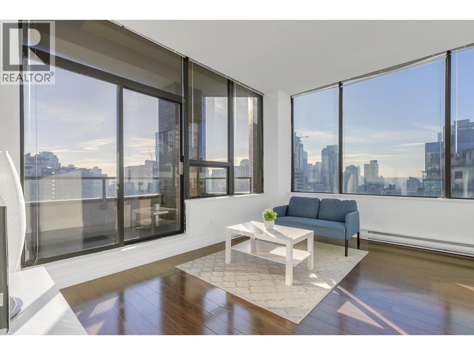 Property Photo:  1010 Howe Street 908  BC V6Z 1P5 