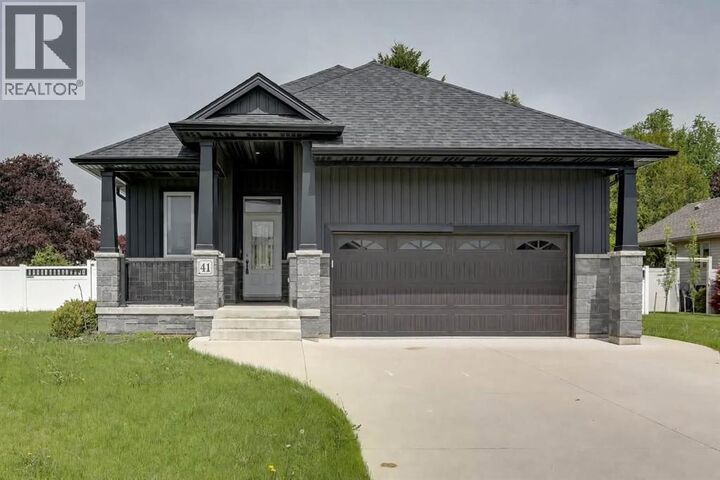 41 Sleepy Meadow Drive — photo 1