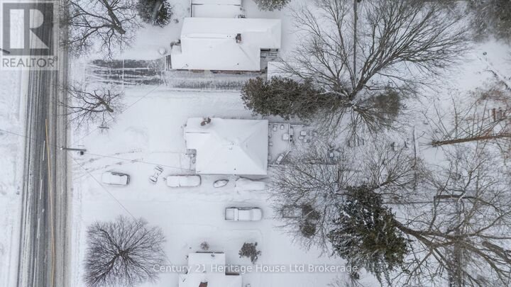 Photo de la propriété:  335 North Wellington Street North  ON N4S 6S6 