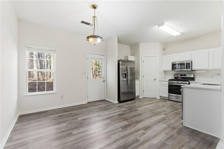 Property Photo:  2913 Greyhawk Lane  GA 30040 