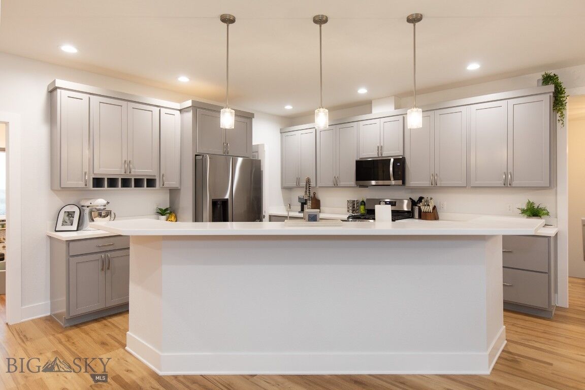 Property Photo:  20 Hollowtop Trl  MT 59752 