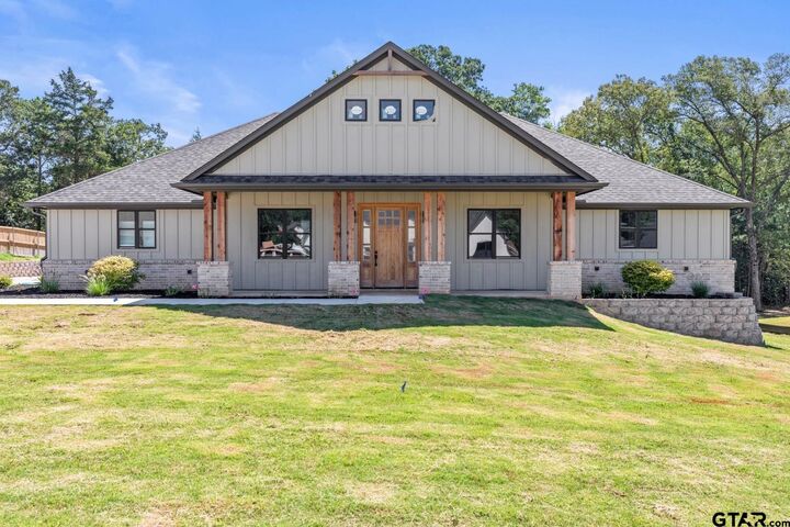 Property Photo: 14533 Woodland Creek Dr TX 75706