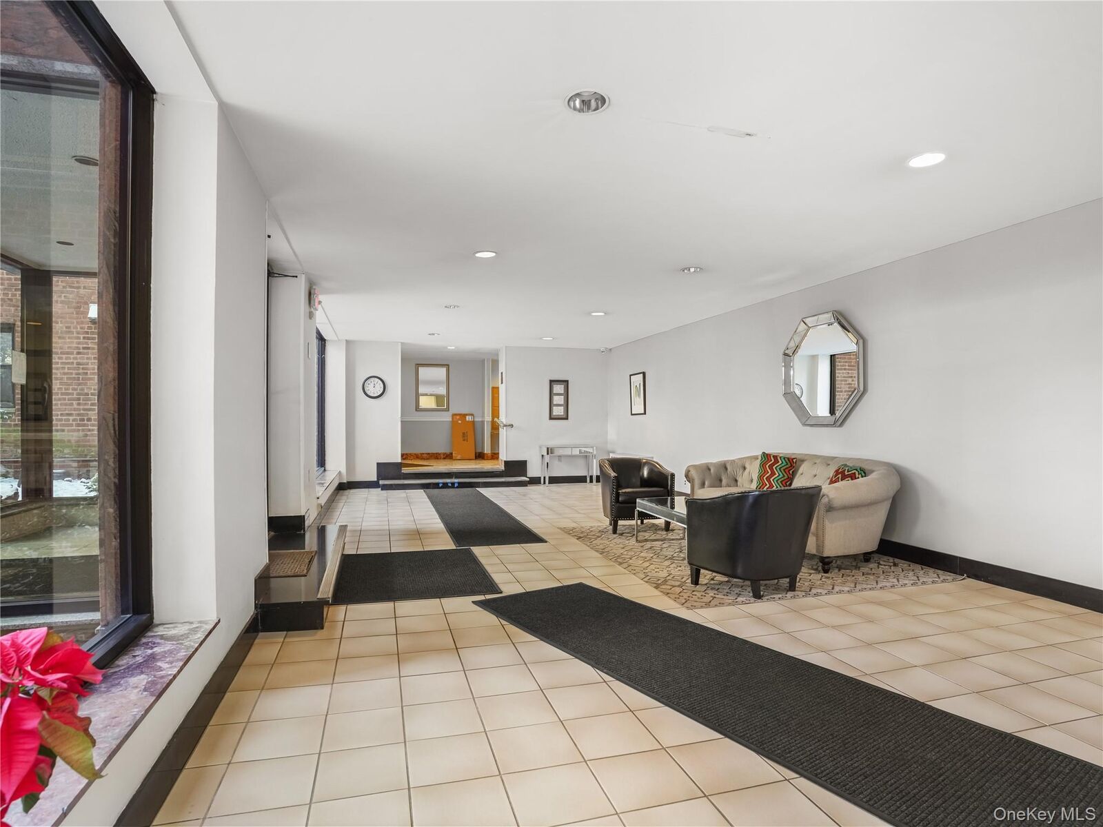 Property Photo:  10 Franklin Avenue 2G  NY 10601 