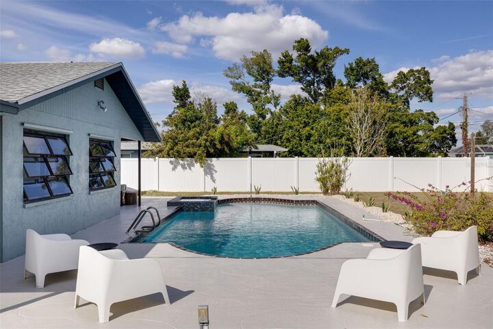 Property Photo:  214 Lorraine Avenue  FL 34293 