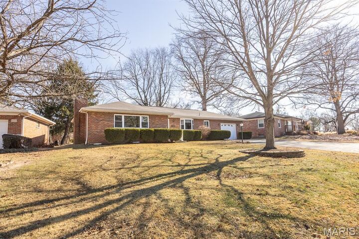 Property Photo:  328 W Park Drive  IL 62226 