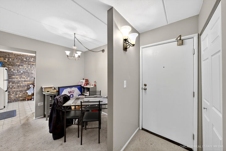 Property Photo:  841 N York Road 218  IL 60126 