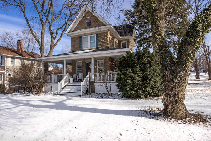 Property Photo:  425 S Naperville Road  IL 60187 