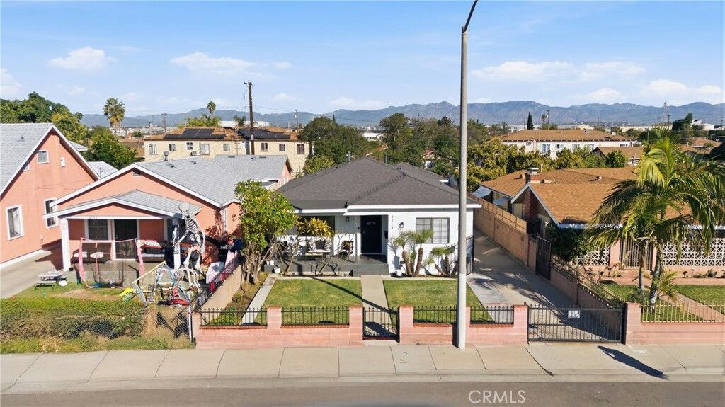 Property Photo:  4313 E 55th  CA 90270 