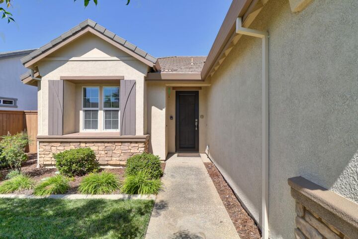 Property Photo:  9895 Sheffield Way  CA 95757 