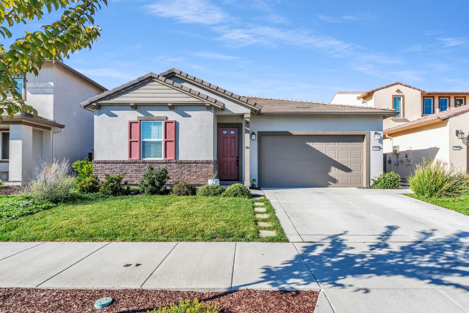 Property Photo:  5913 Vantage Street  CA 95835 
