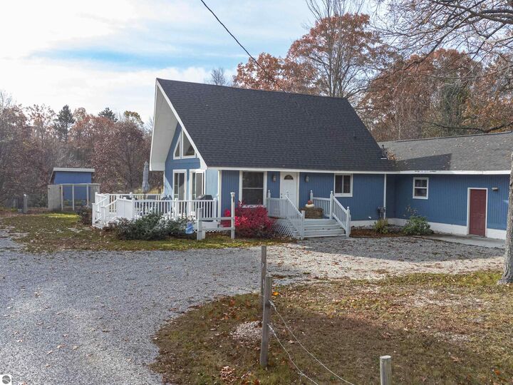 Property Photo: 9131 W Jennings Road MI 49651