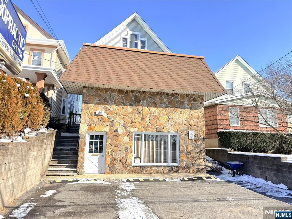Property Photo:  85 Midland Avenue 1  NJ 07057 