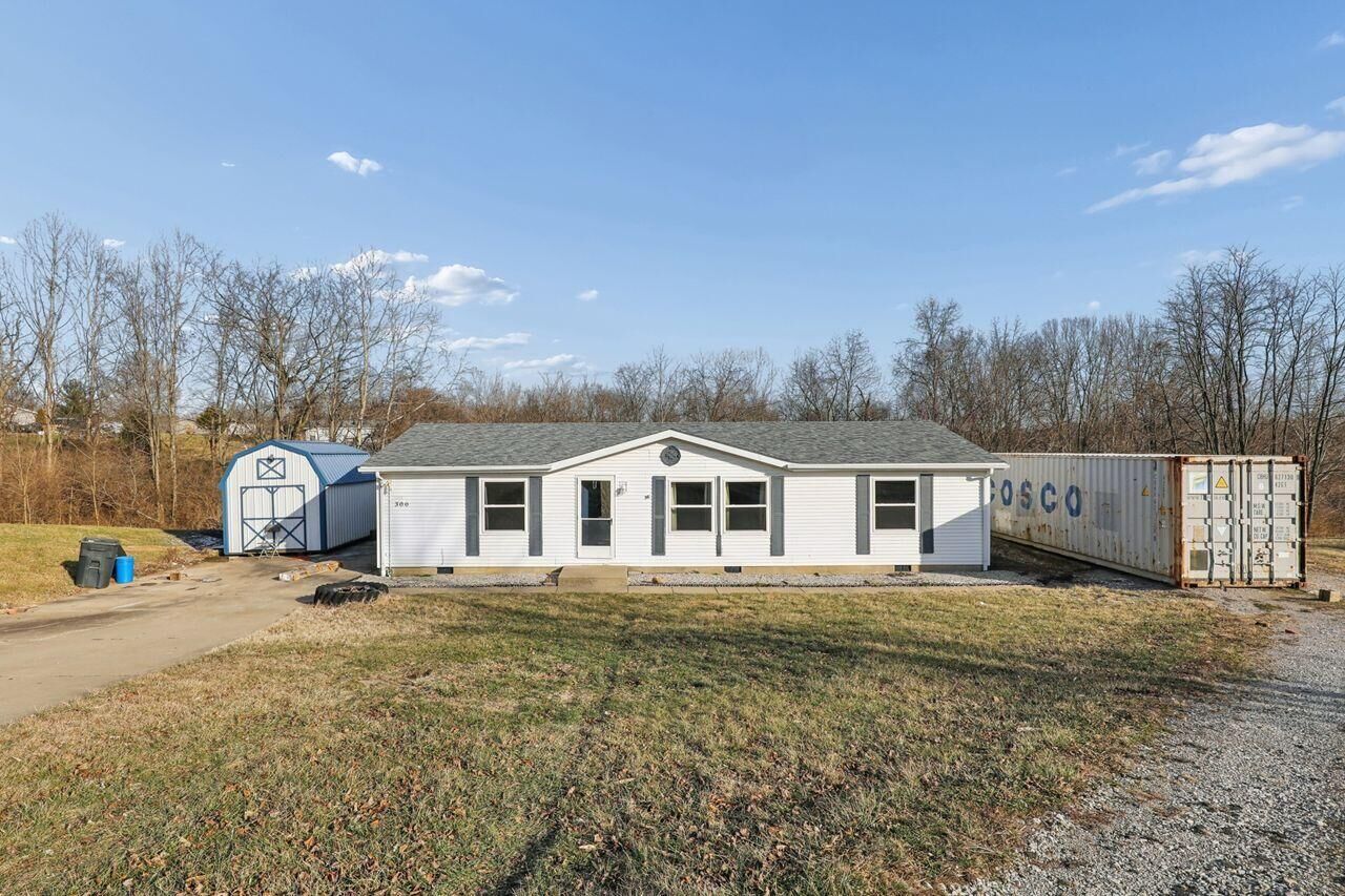 Property Photo:  300 Pimlico Court  KY 41030 