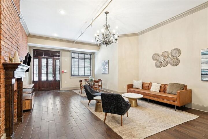 Property Photo:  433 Gravier Street 1  LA 70130 