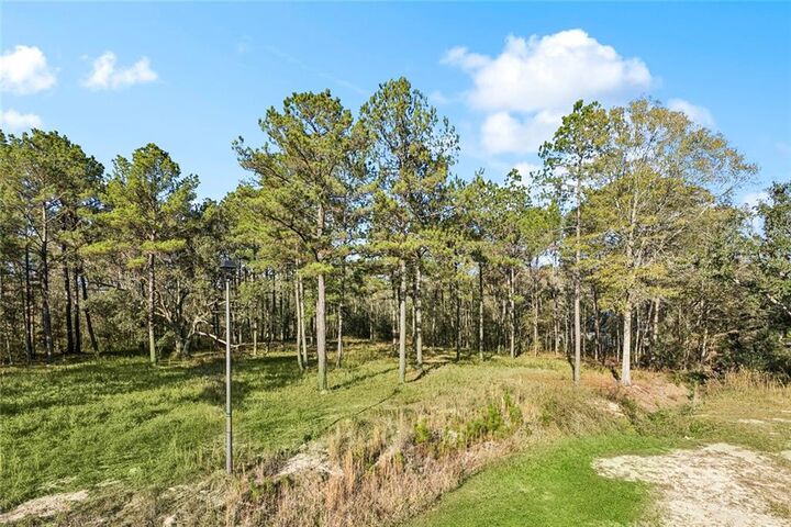 Property Photo:  12752 Crossvine Drive  LA 70433 