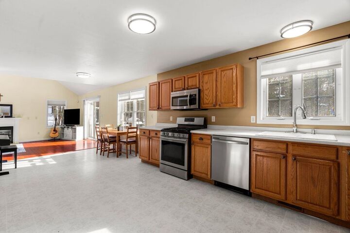 Property Photo: 1 Patricia Lane NH 03031