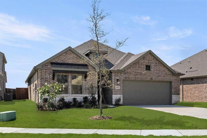 Property Photo: 1017 Colgate Circle TX 75407