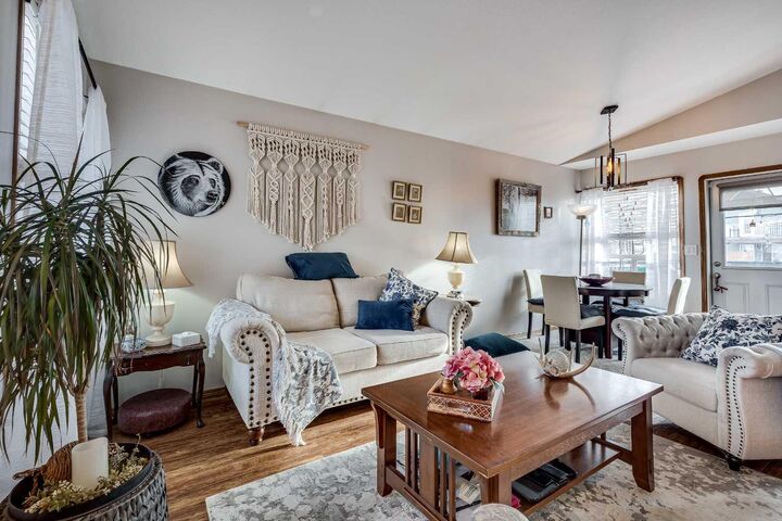 Property Photo: 5609 Park Street AB T4M 0E8