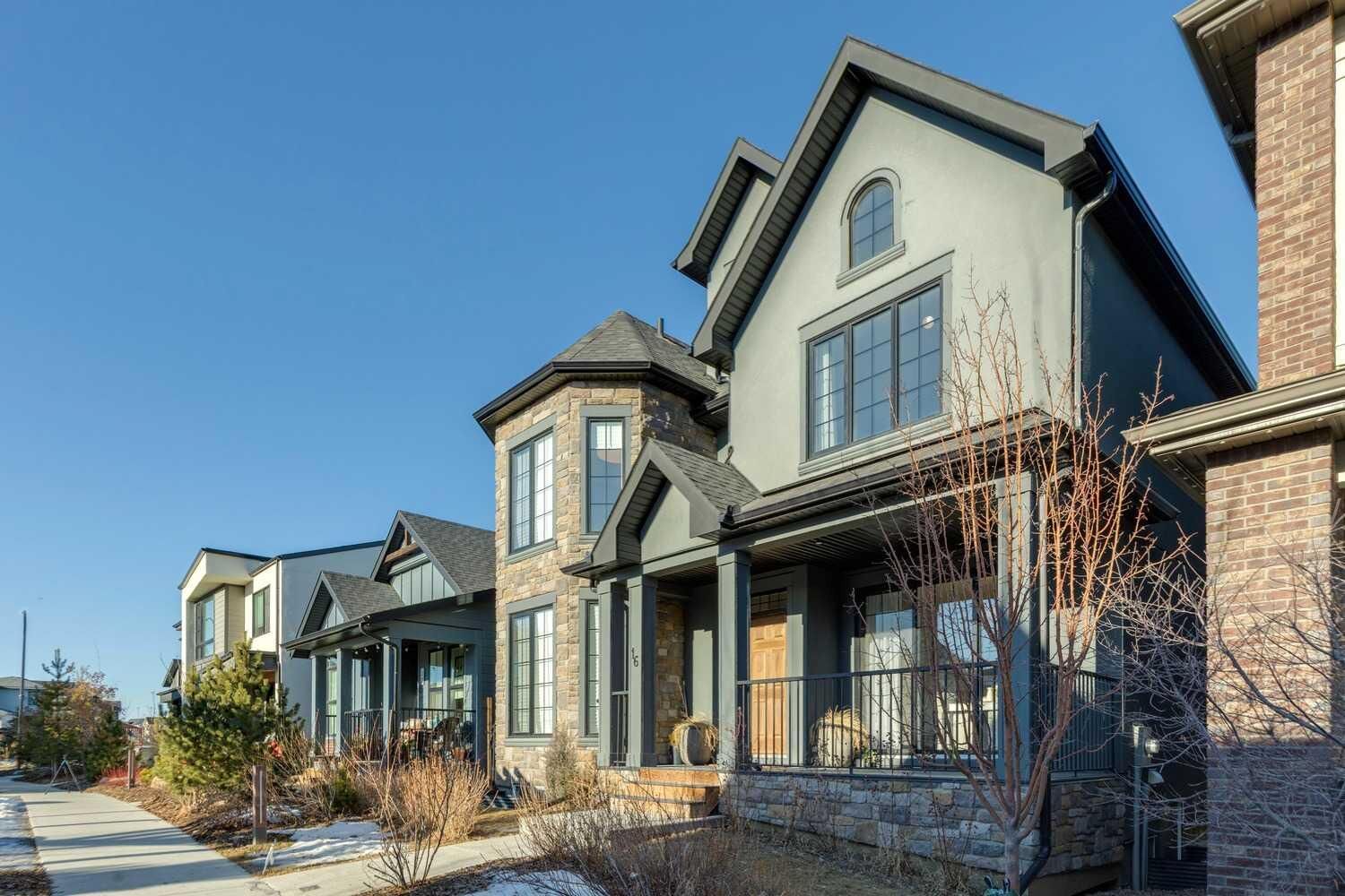 Photo de la propriété: 16 Treeline Lane SW AB T2Y 0S2