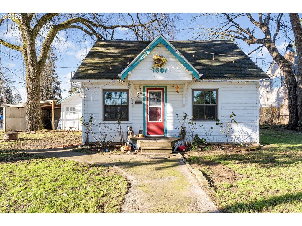 Property Photo: 1601 SE 130th Ave OR 97233