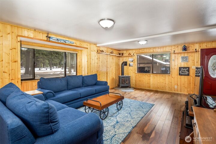 Property Photo:  180  Why Worry Lane  WA 98940 