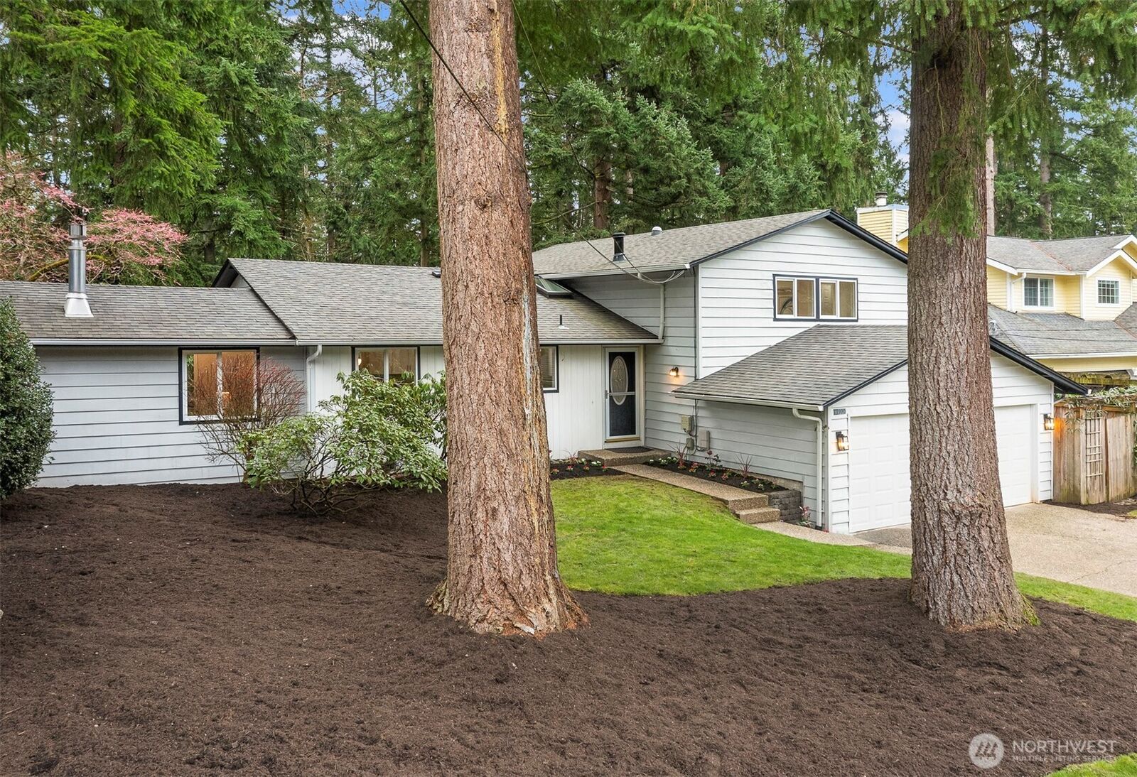 Property Photo:  9010  172nd Avenue NE  WA 98052 