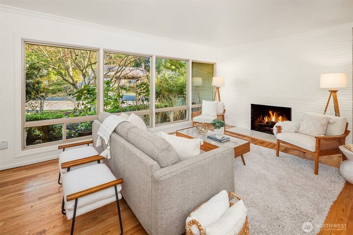 Property Photo:  10743  14th Avenue NE  WA 98125 