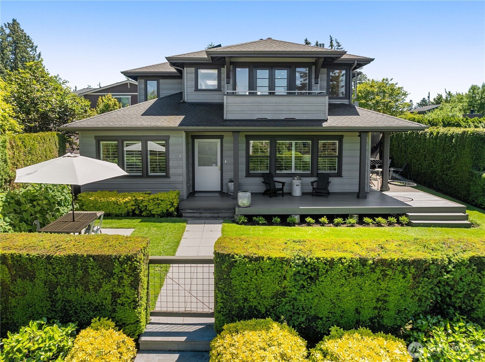 Property Photo: 1204 6th Street W WA 98033