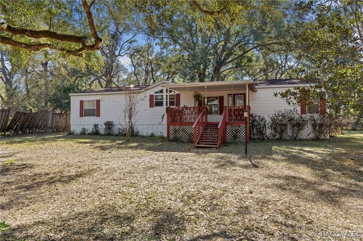 Property Photo:  8566 E Beacon Court  FL 34436 