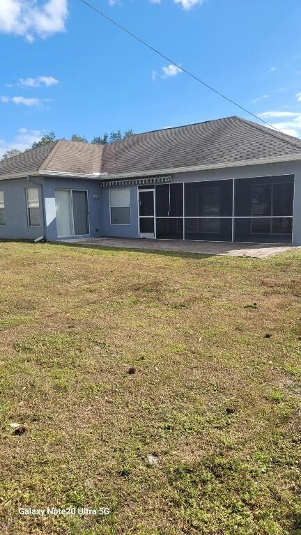 Property Photo: 1211 SW Wellington Avenue FL 34953