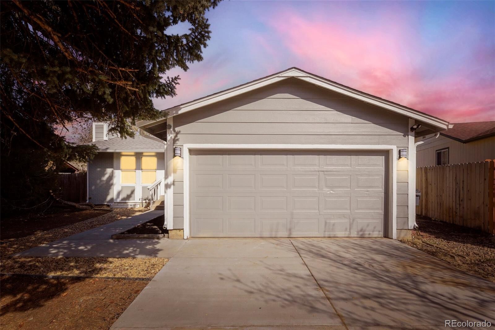 Property Photo:  3584 S Olathe Way  CO 80013 