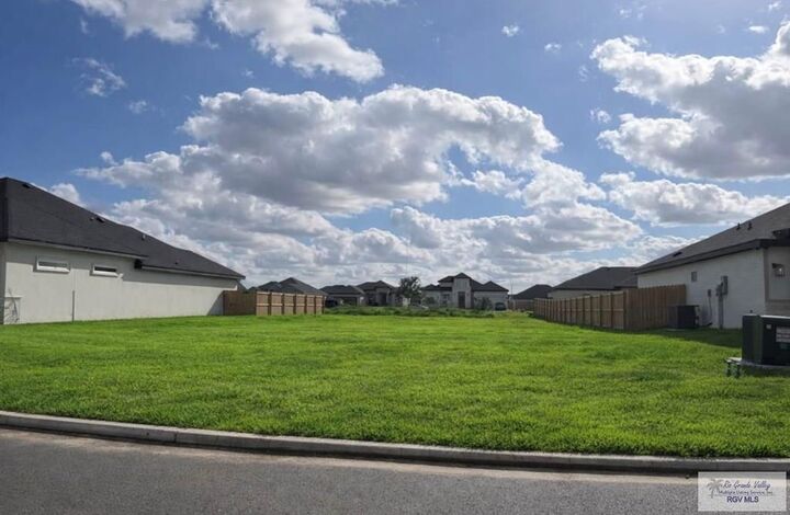 Property Photo:  90 Brooks Circle North  TX 78559 