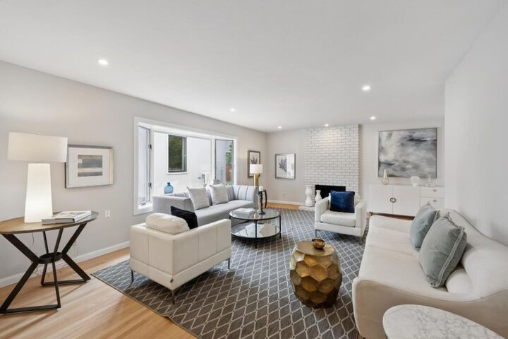 Property Photo:  50 Los Altos Avenue  CA 94022 