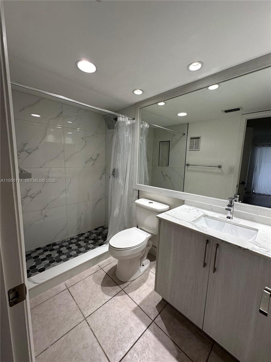 Property Photo:  10795 SW 108th Ave 304  FL 33176 