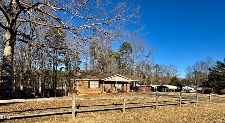 Property Photo:  121 Cokesbury Court  NC 27537 