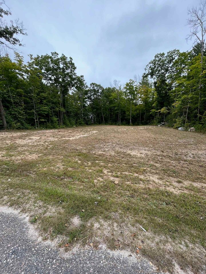 Property Photo:  56 Poplar Drive W  ON L9M 0J2 
