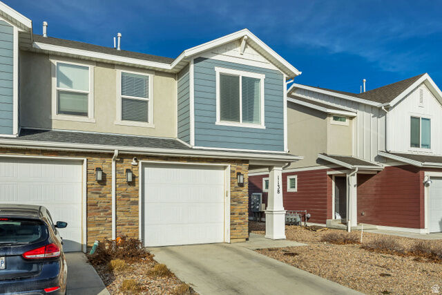 Property Photo: 1138 E Pilot St UT 84045