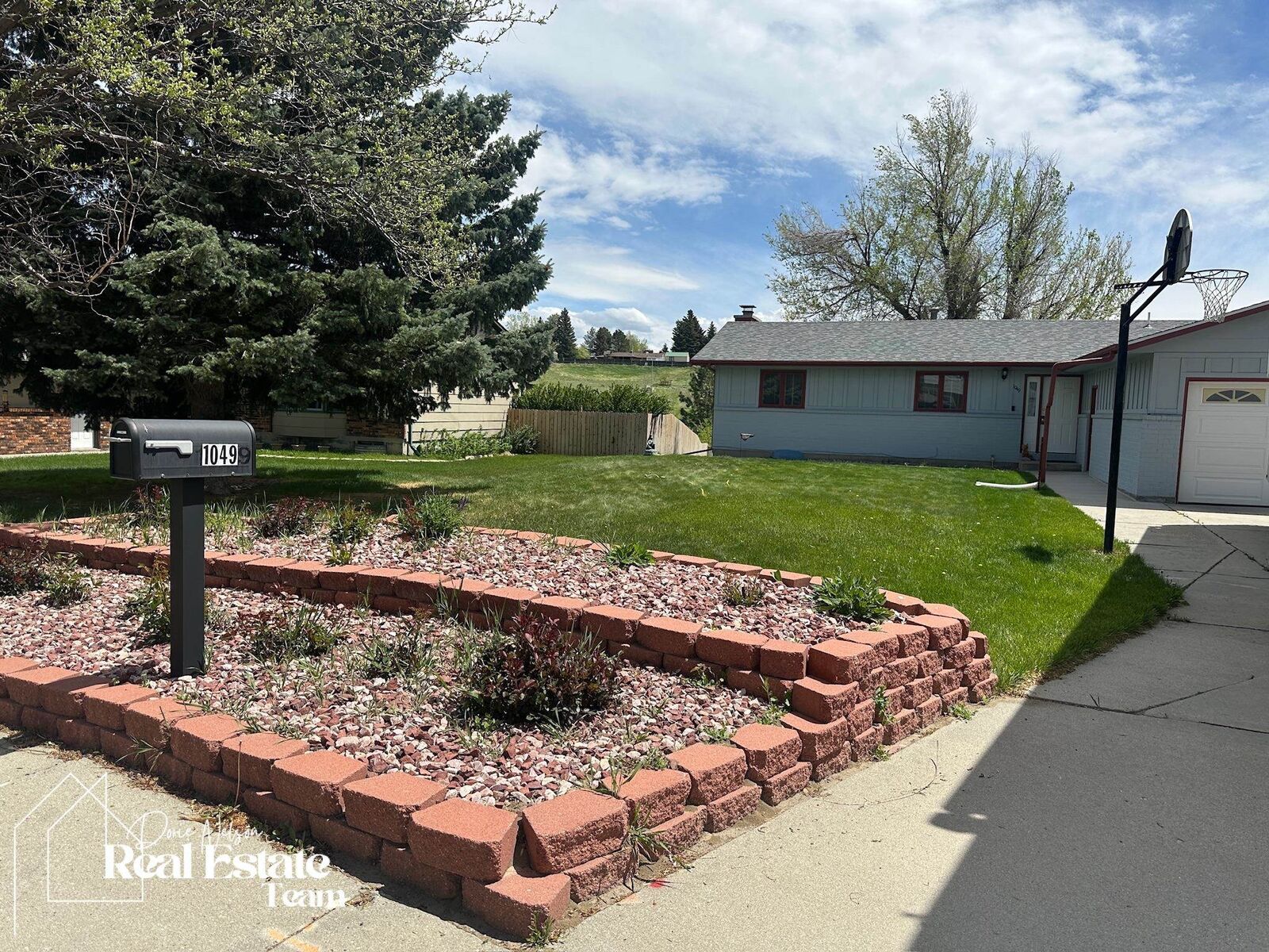 Property Photo:  1049 Cardiff  WY 82609 
