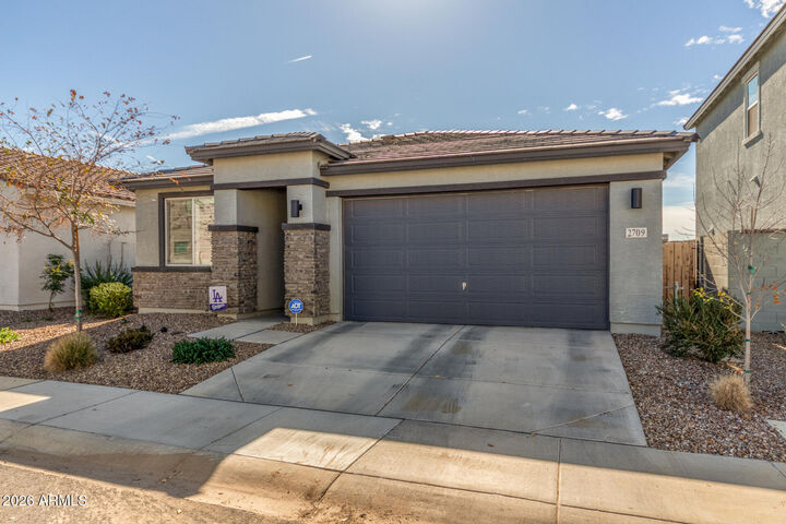 Property Photo:  2709 E Houston Avenue  AZ 85119 