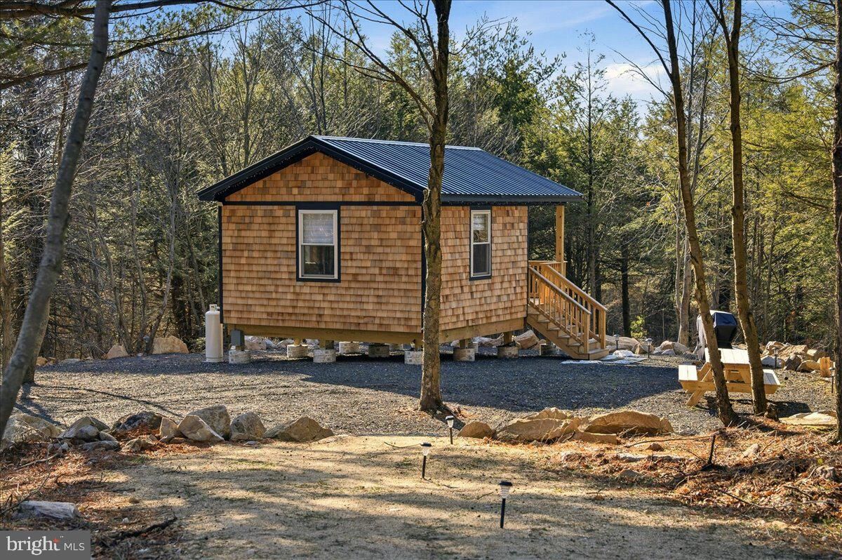 Property Photo:  0 Co Line & Lr 45052  PA 18058 