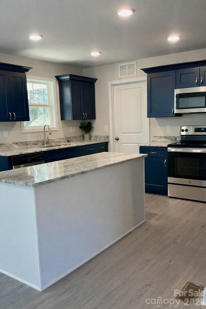 Property Photo:  292 Manchester Road  NC 27306 