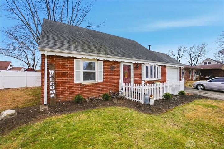 Property Photo: 624 Georgia Drive OH 45385