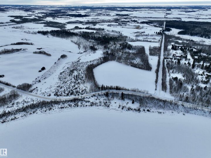 Property Photo:  NW-9-60-16-W4  AB T0A 3C0 