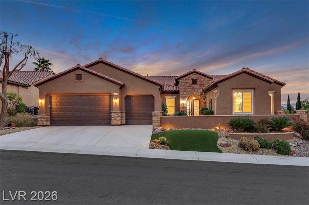 Property Photo:  2175 Sandstone Cliffs Drive  NV 89044 