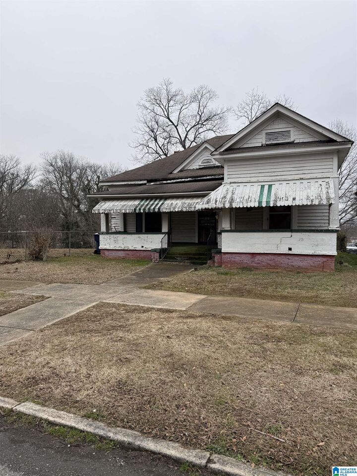 Property Photo:  1811 Cooper Avenue  AL 36201 