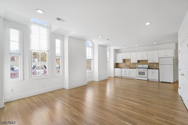 Property Photo:  13 Main St 3  NJ 07871 