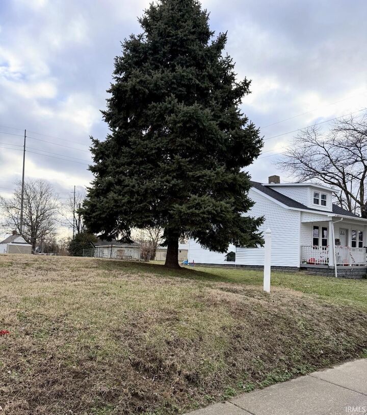 Property Photo: 1622 Fountain Avenue IN 47710-1820